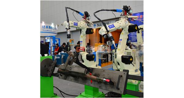 日本机器人企业3月齐聚天津 松下、发那科、川崎、OTC重装亮相